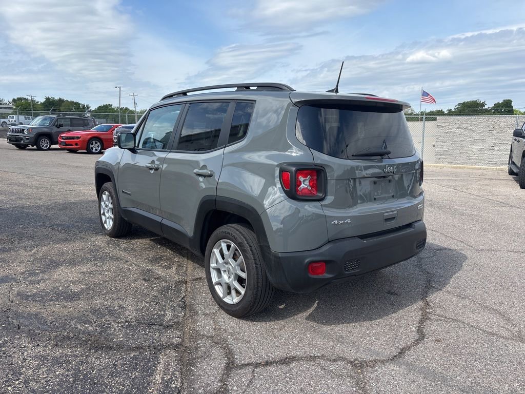 Used 2022 Jeep Renegade Latitude w/ Convenience Group AWD/4WD image 5