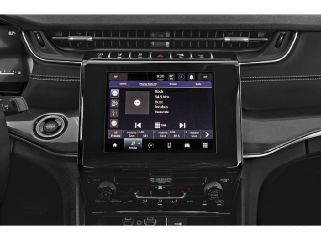 Used 2024 Jeep Grand Cherokee L Limited w/ Luxury Tech Group II image 7