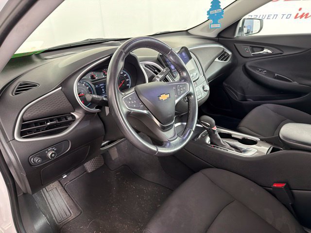 Used 2021 Chevrolet Malibu RS FWD image 21