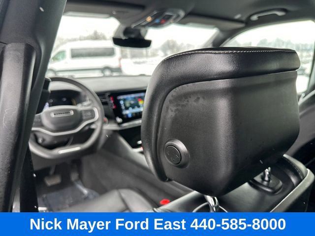 Used 2024 Jeep Wagoneer Series II AWD/4WD image 29