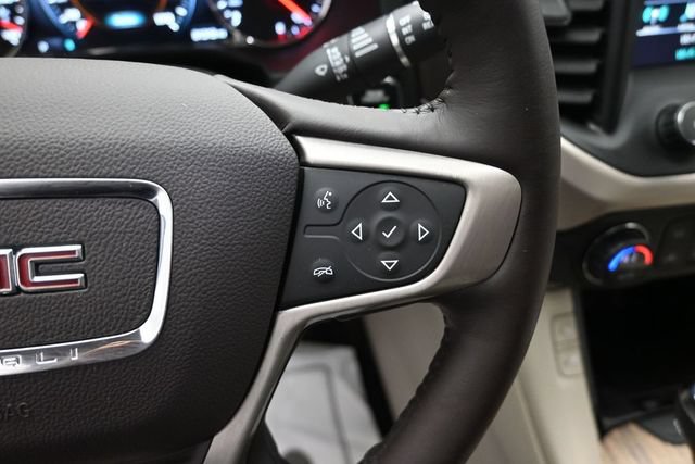 Used 2019 GMC Acadia Denali w/ Technology Package FWD image 14
