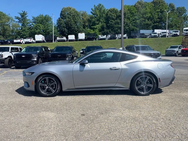 Certified 2024 Ford Mustang Coupe RWD image 5