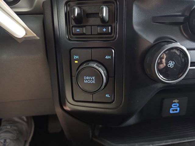 Certified 2025 Ford F250 XLT AWD/4WD image 18