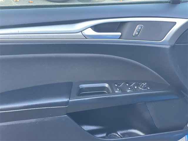 Certified 2020 Ford Fusion SE image 20