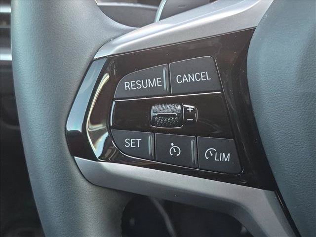Used 2025 BMW 330i Sedan w/ Premium Package RWD image 15