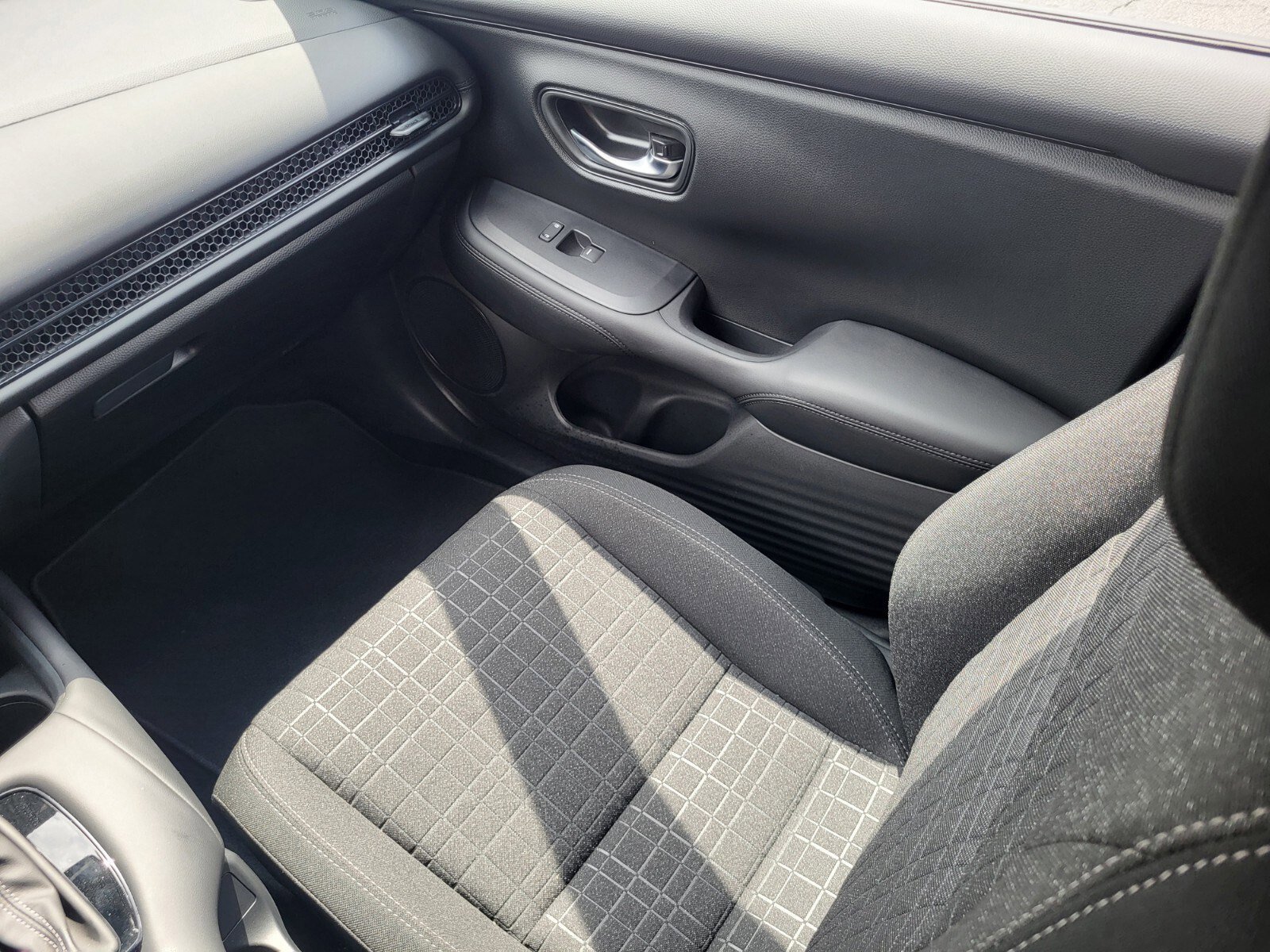 Used 2026 Honda HR-V LX image 16