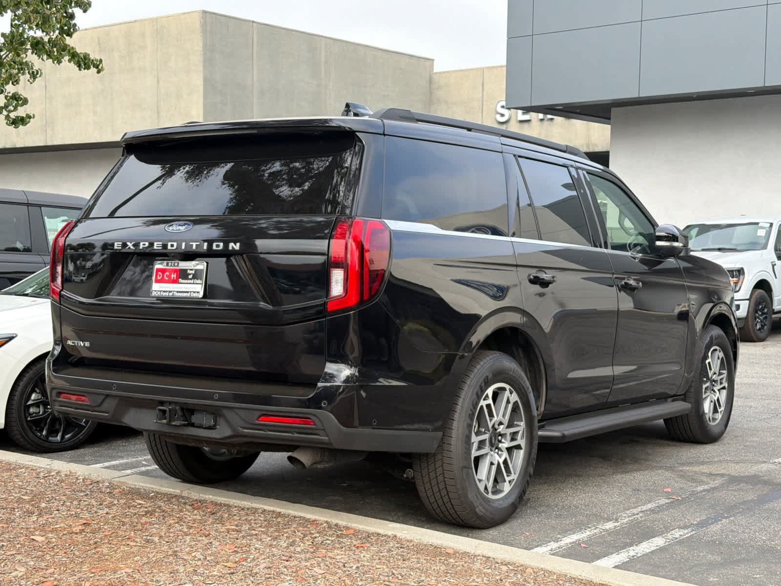 Certified 2025 Ford Expedition Active RWD image 4