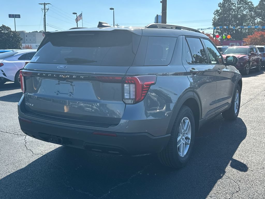 Certified 2026 Ford Explorer Active RWD image 3