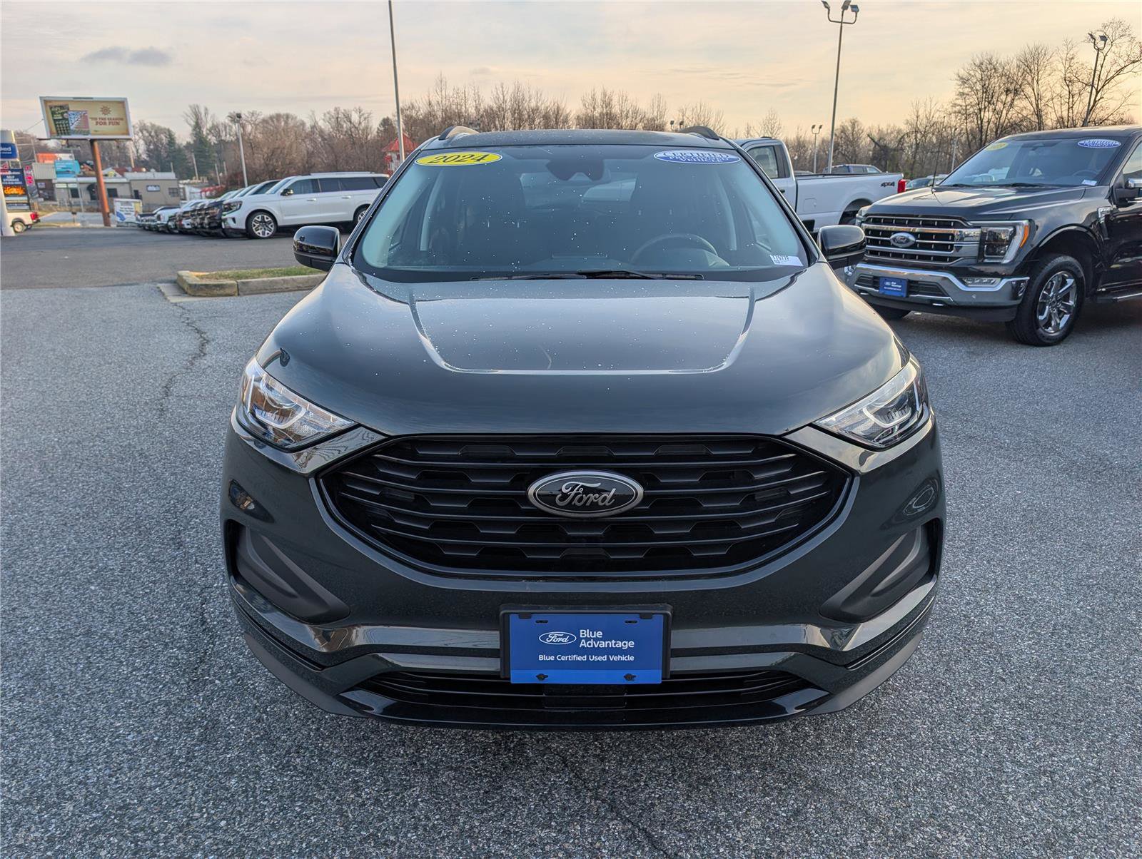 Certified 2024 Ford Edge SE w/ Black Appearance Package image 8