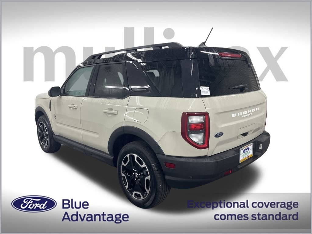 Certified 2024 Ford Bronco Sport Outer Banks w/ Tech Package image 2