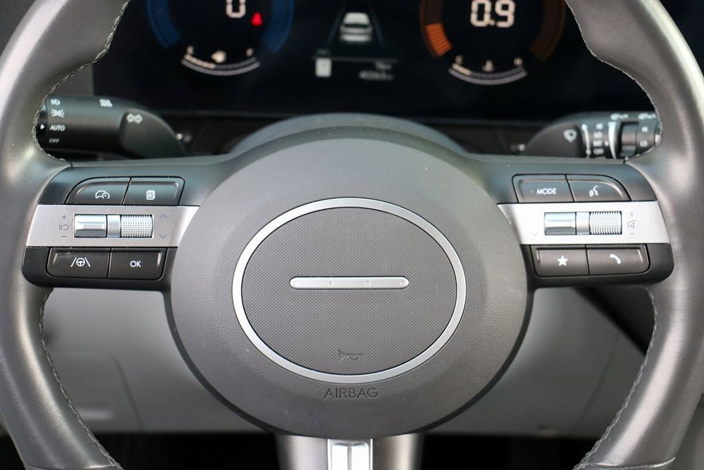 Used 2025 Hyundai Kona SEL image 23