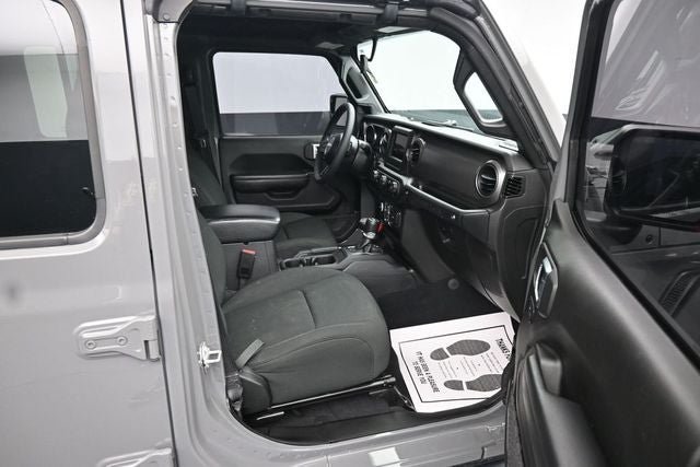 Used 2023 Jeep Wrangler Unlimited Sport AWD/4WD image 13