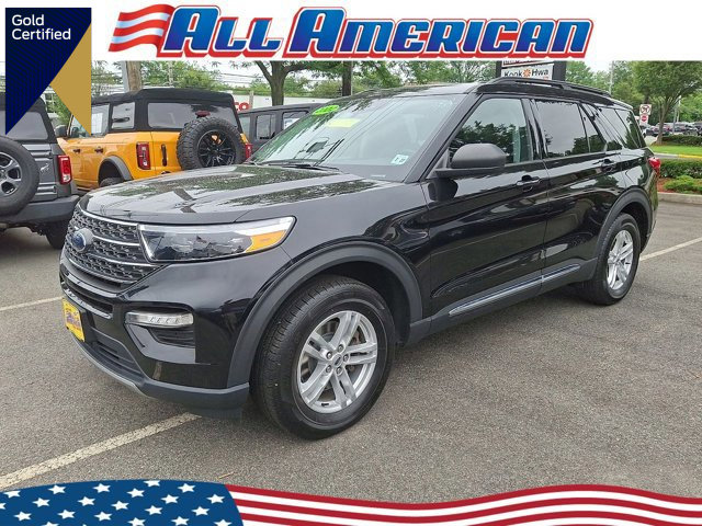 Certified 2022 Ford Explorer XLT w/ Equipment Group 202A image 1