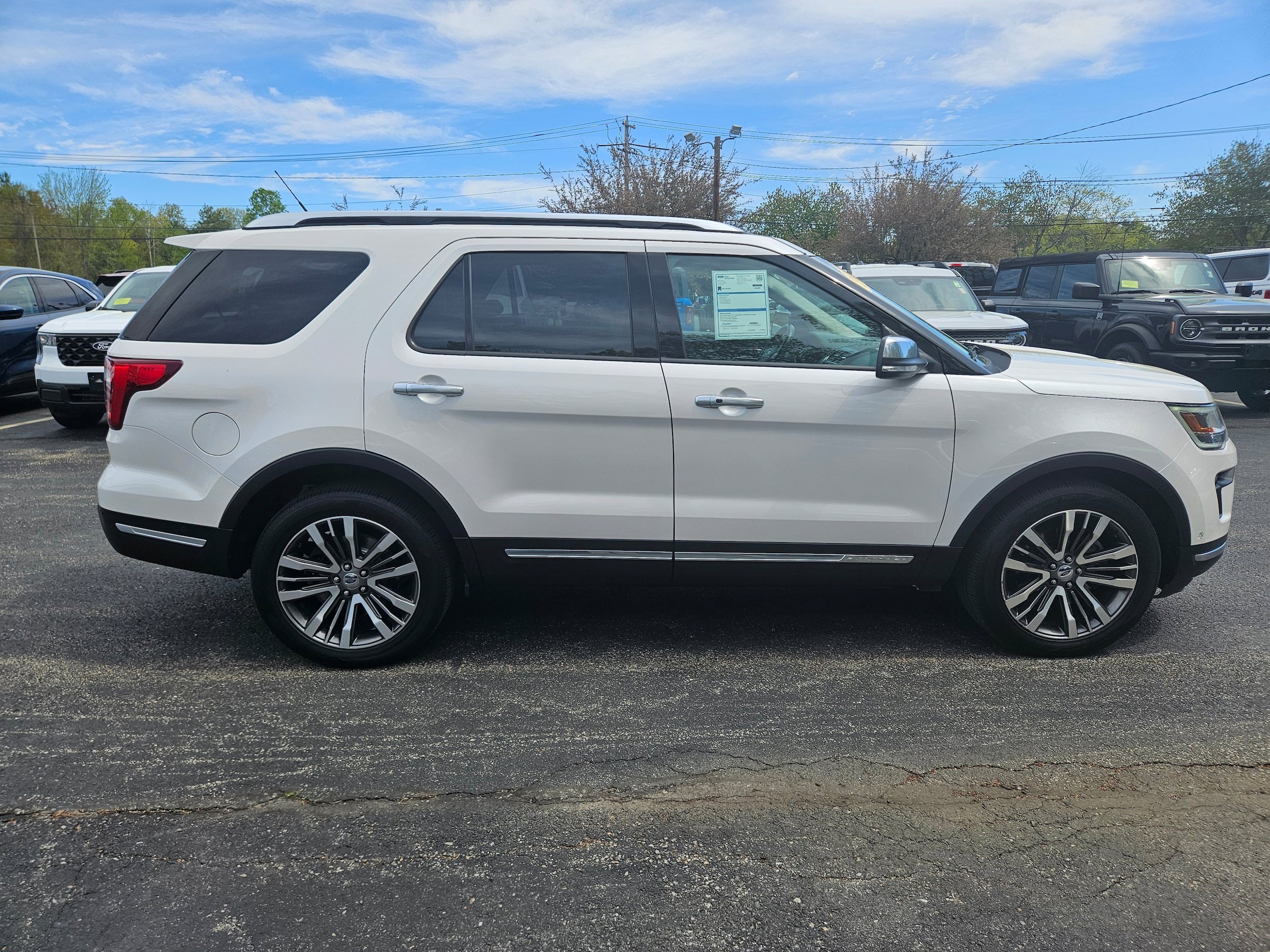 Certified 2018 Ford Explorer Platinum AWD/4WD image 4