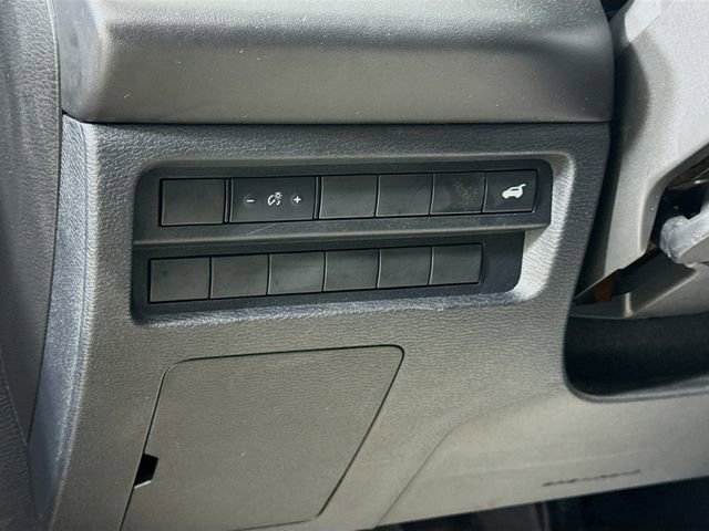 Used 2023 Mitsubishi Outlander SE image 10