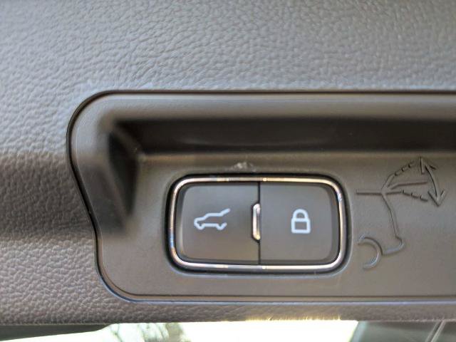 Certified 2023 Ford Explorer Limited w/ Equipment Group 301A RWD image 14