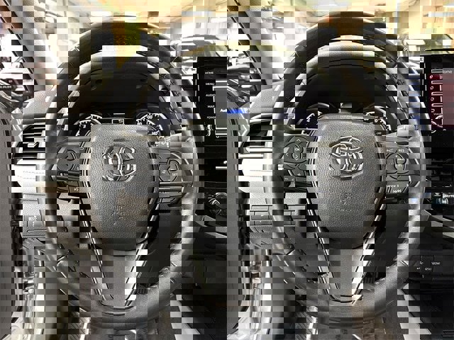 Used 2024 Toyota Camry SE w/ Convenience Package image 6