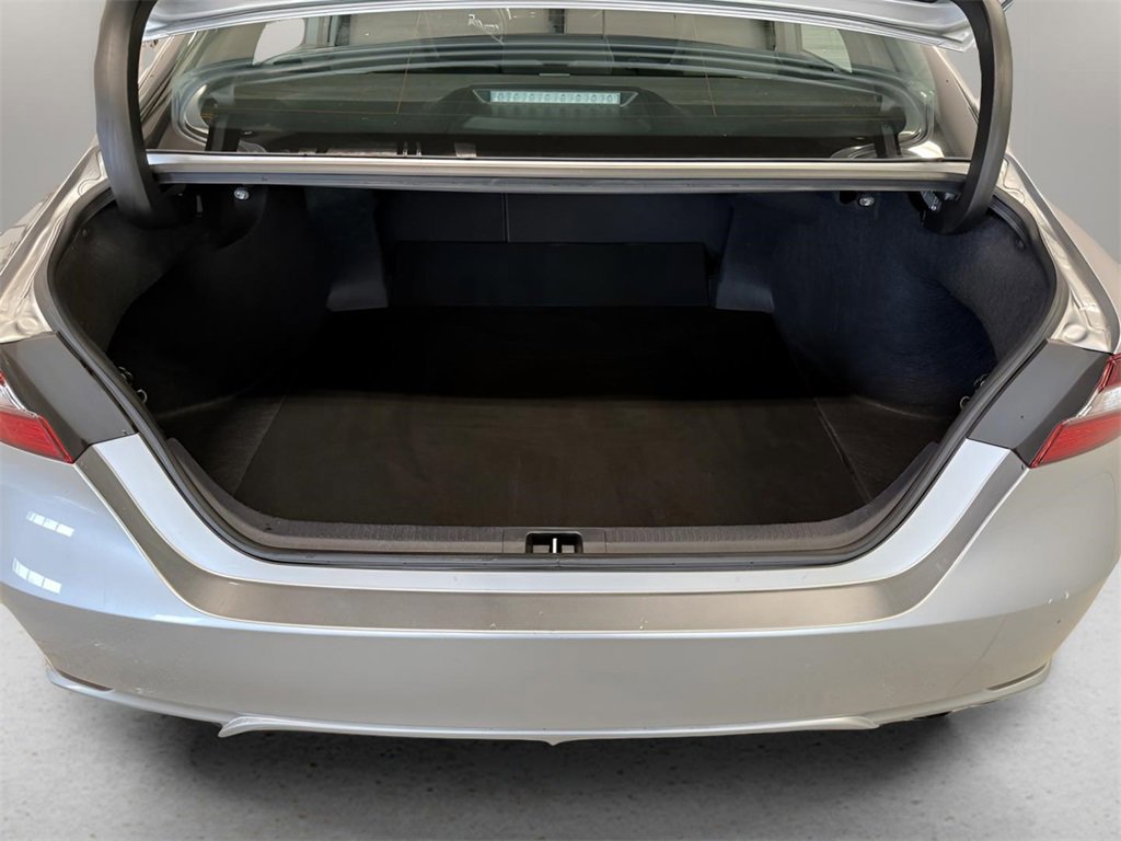 Used 2023 Toyota Camry SE image 13