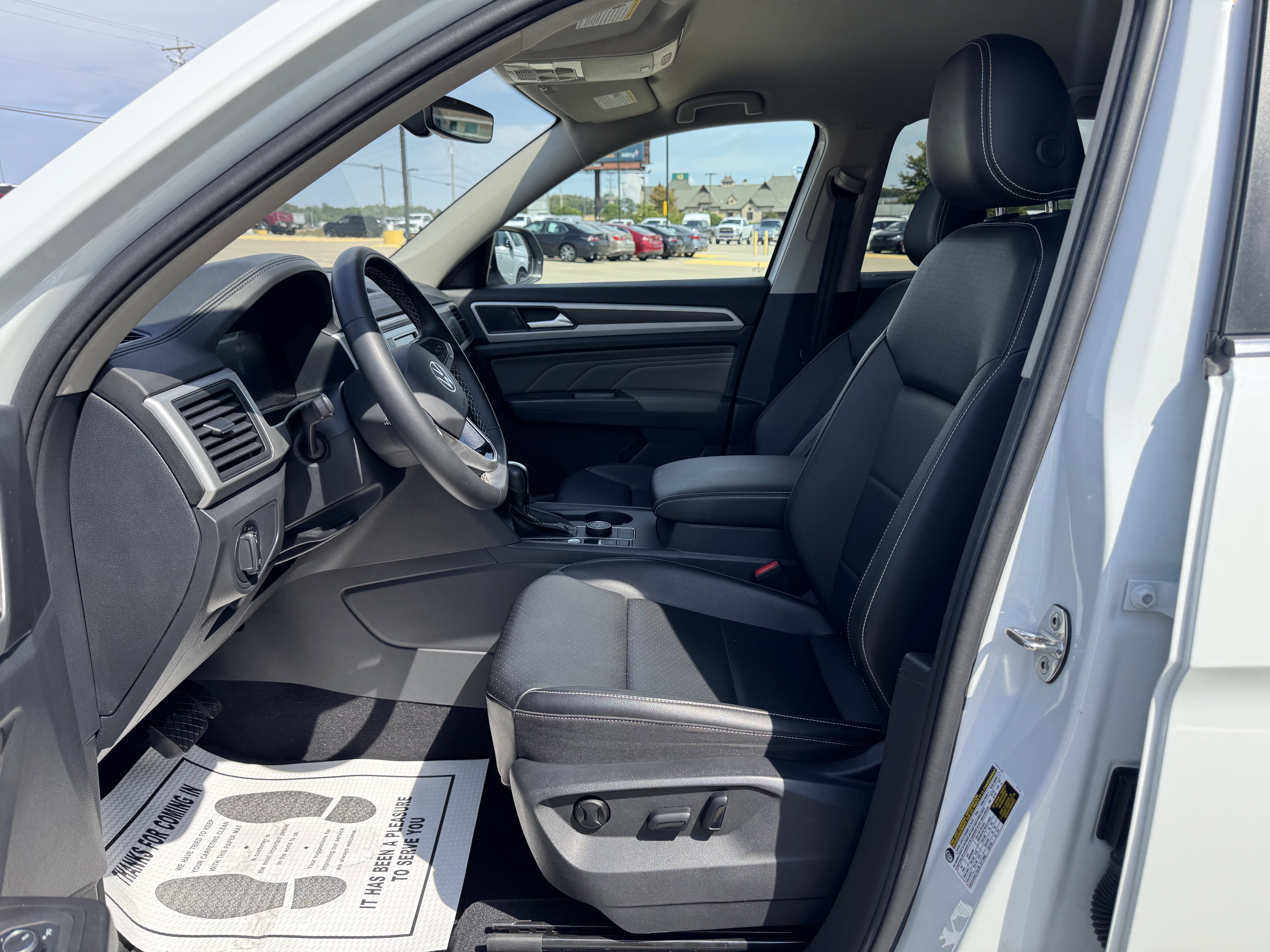 Used 2022 Volkswagen Atlas SE image 8