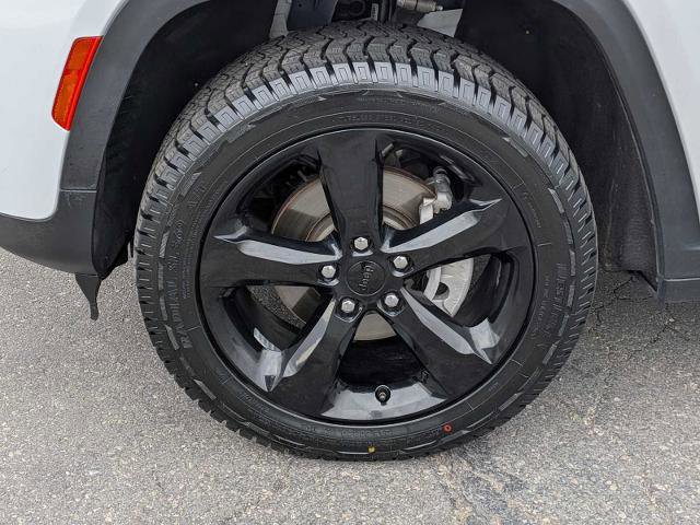 Used 2023 Jeep Grand Cherokee Altitude image 14