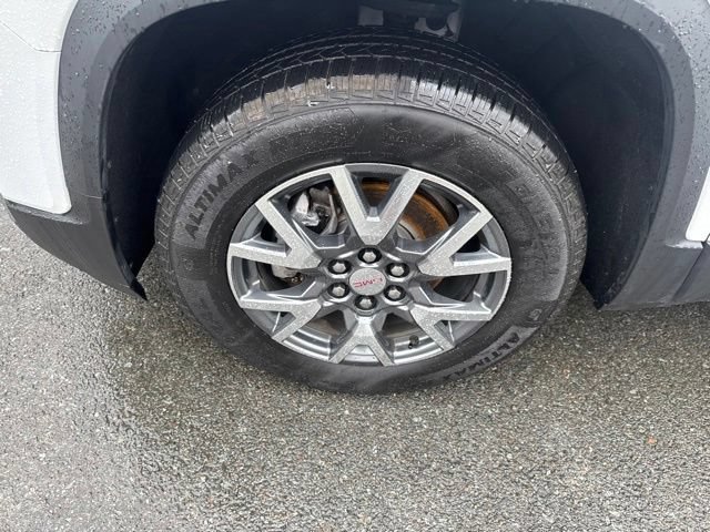 Used 2023 GMC Acadia SLT AWD/4WD image 13