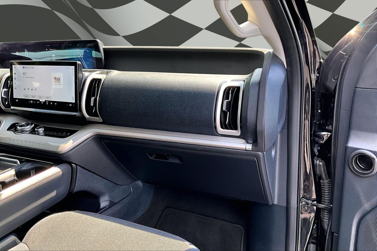 Certified 2025 Ford Expedition Active RWD image 16