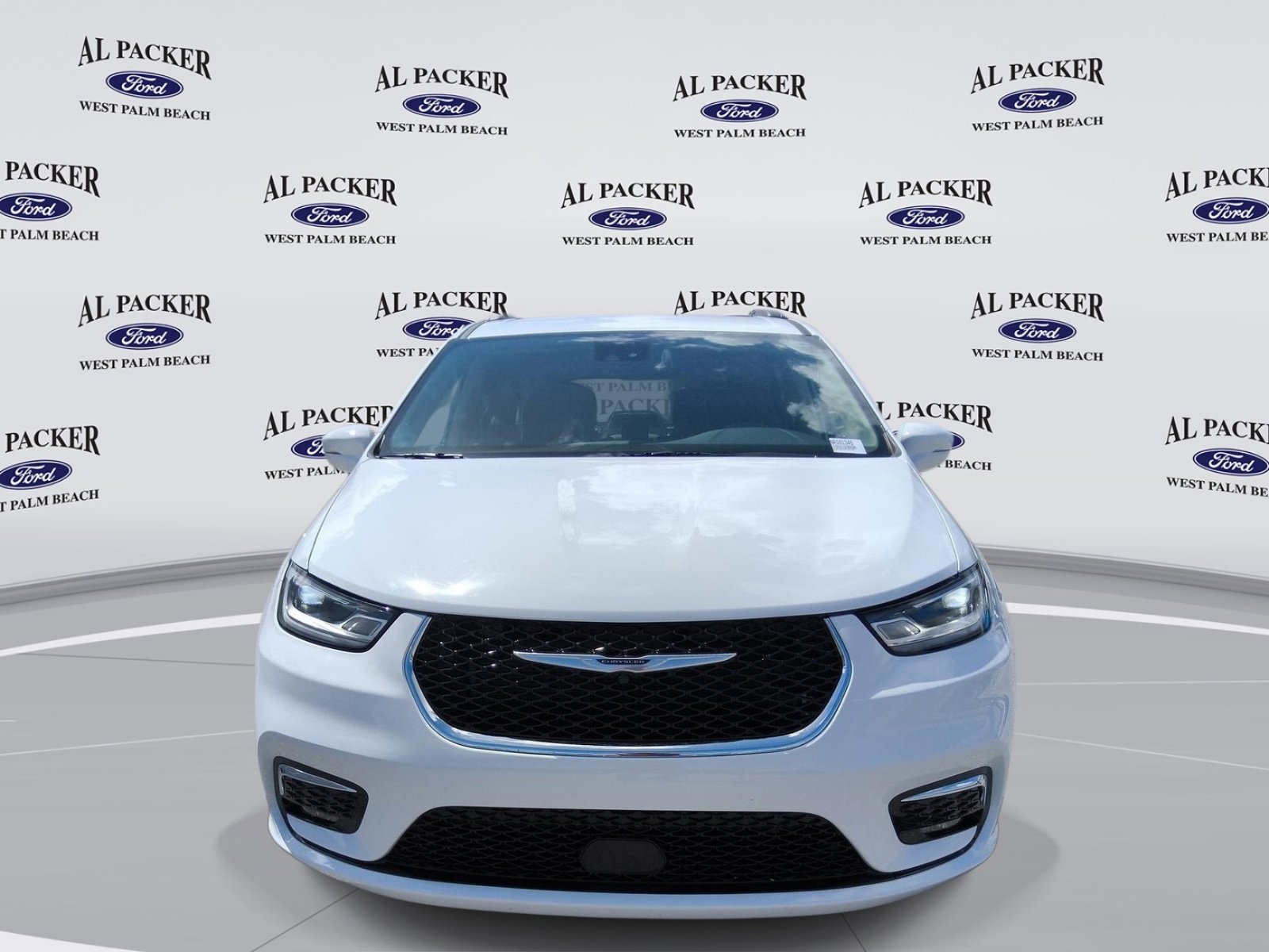 Used 2022 Chrysler Pacifica Touring-L AWD/4WD image 8