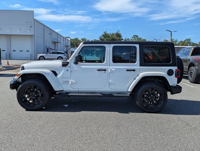 Used 2023 Jeep Wrangler Unlimited Sahara AWD/4WD image 6