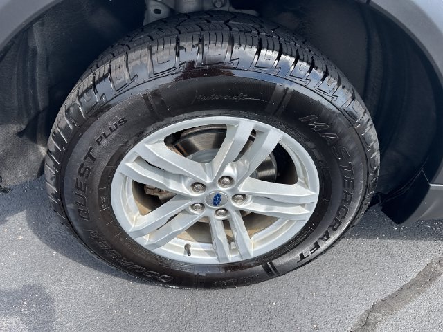 Certified 2023 Ford Explorer XLT w/ Equipment Group 202A AWD/4WD image 7