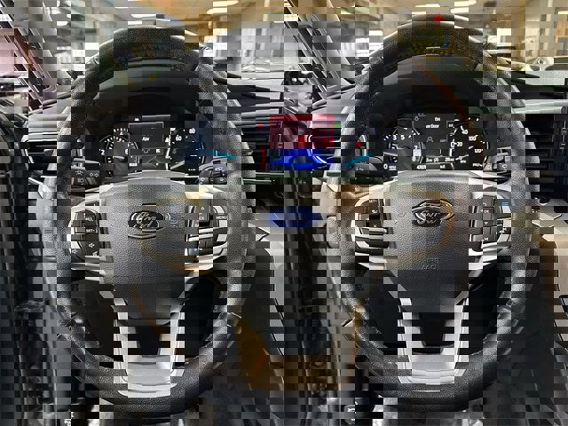 Certified 2022 Ford Explorer XLT w/ Equipment Group 202A image 6