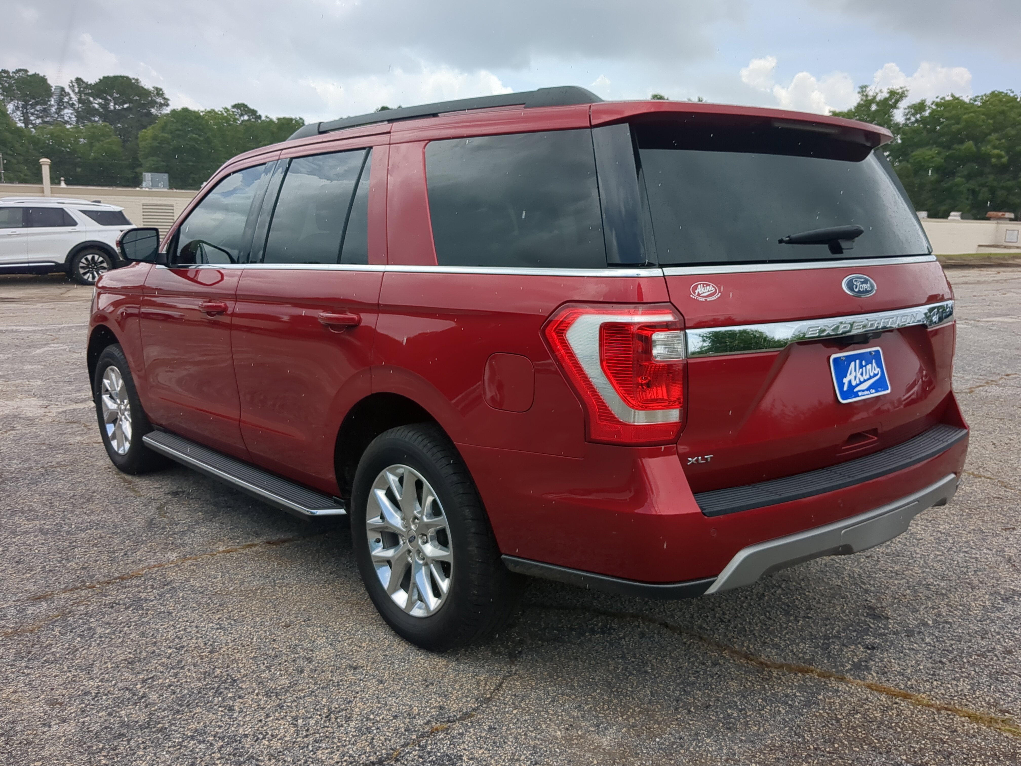 Certified 2021 Ford Expedition XLT RWD image 5