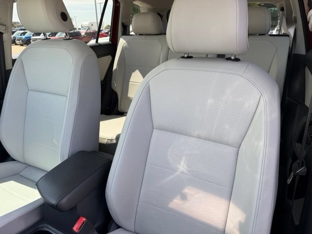 Used 2019 Volkswagen Tiguan SEL FWD image 12