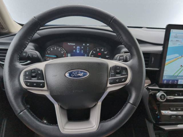 Certified 2024 Ford Explorer Limited w/ Limited Technology Package AWD/4WD image 17