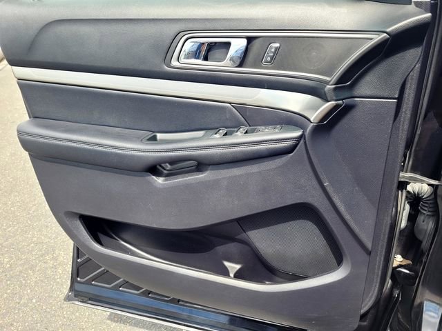 Certified 2019 Ford Explorer XLT w/ Equipment Group 202A FWD image 15