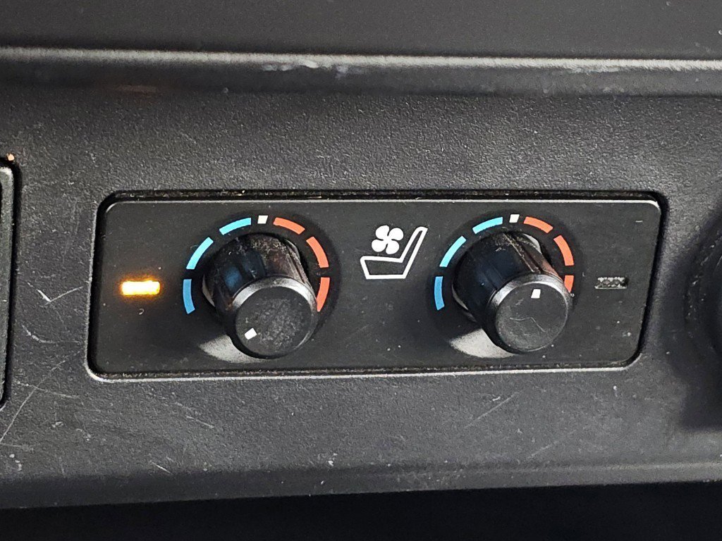 Used 2018 Toyota 4Runner Limited AWD/4WD image 14