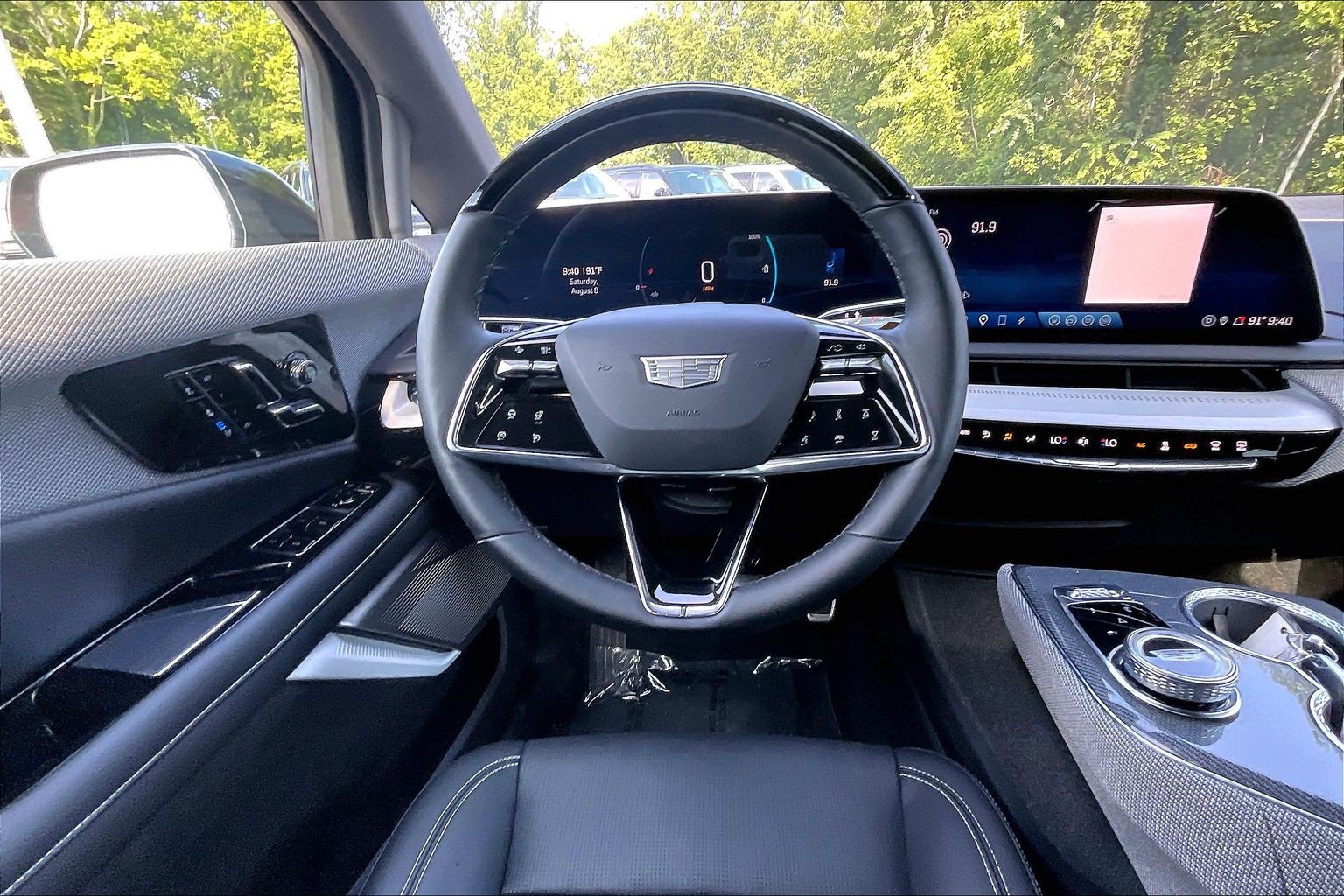 Used 2025 Cadillac Optiq Sport 2 w/ LPO, Floor Liner Package AWD/4WD image 5