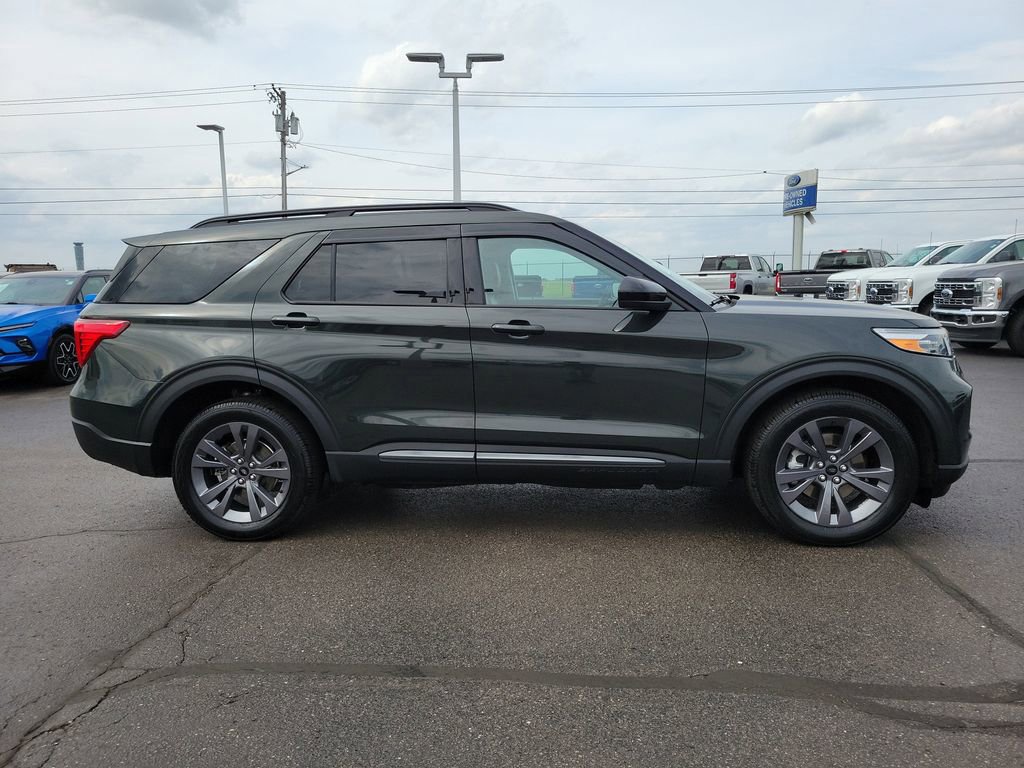 Certified 2023 Ford Explorer XLT w/ Equipment Group 202A AWD/4WD image 6