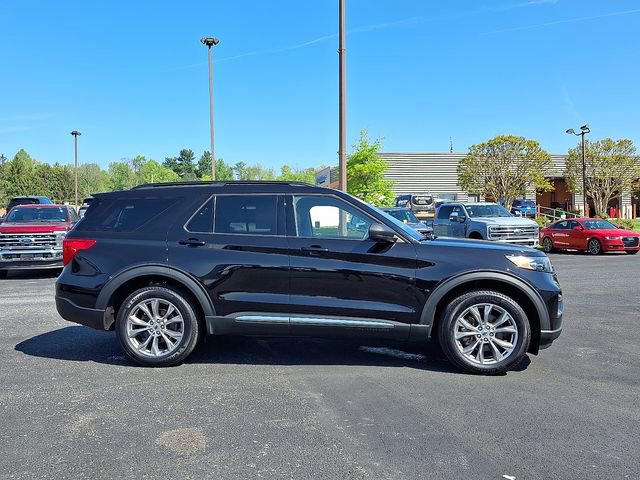 Certified 2023 Ford Explorer XLT w/ Equipment Group 202A AWD/4WD image 7