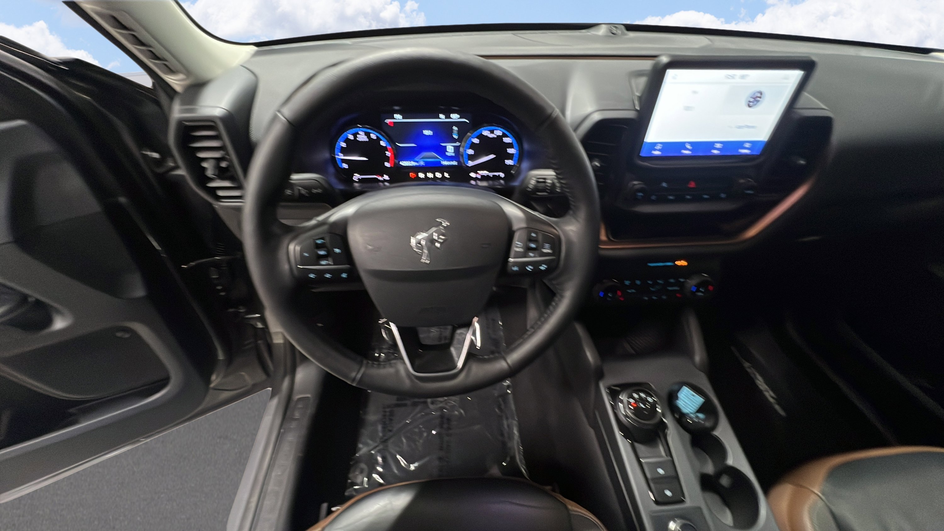 Certified 2023 Ford Bronco Sport Outer Banks w/ Tech Package image 15