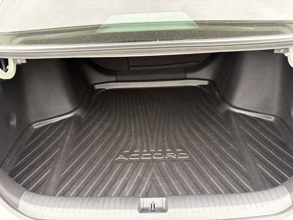 Used 2025 Honda Accord Touring image 14