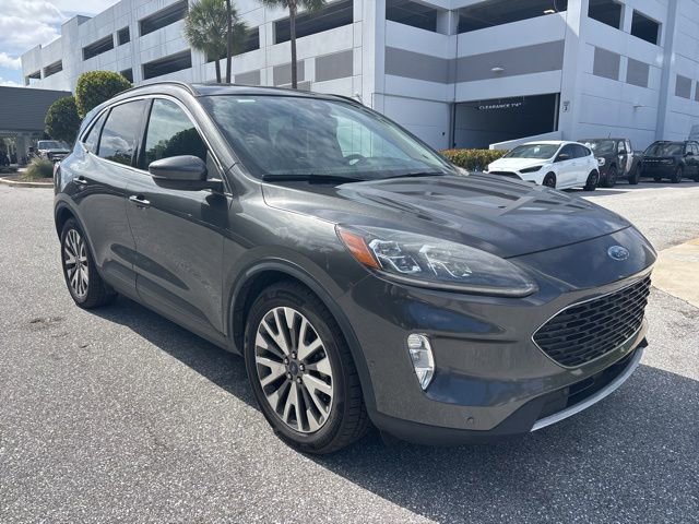 Certified 2020 Ford Escape Titanium w/ Titanium Premium Package 2.0 FWD image 5