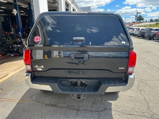 Used 2018 Toyota Tacoma SR5 w/ Exterior Package AWD/4WD image 3