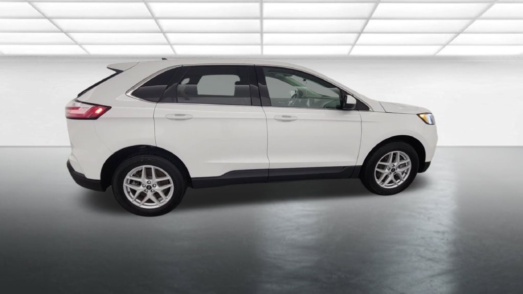 Certified 2024 Ford Edge SEL AWD/4WD image 9