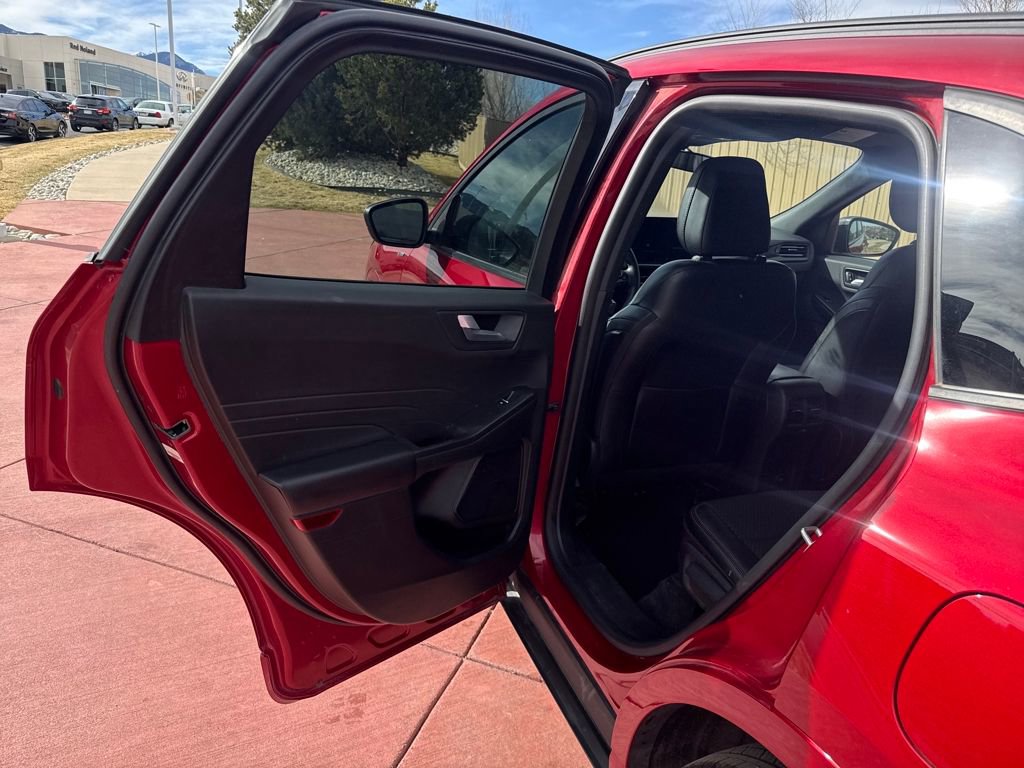 Certified 2024 Ford Escape ST-Line w/ Tech Pack #1 FWD image 17