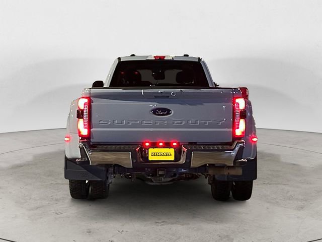 Certified 2025 Ford F450 Lariat w/ FX4 Off-Road Package image 4