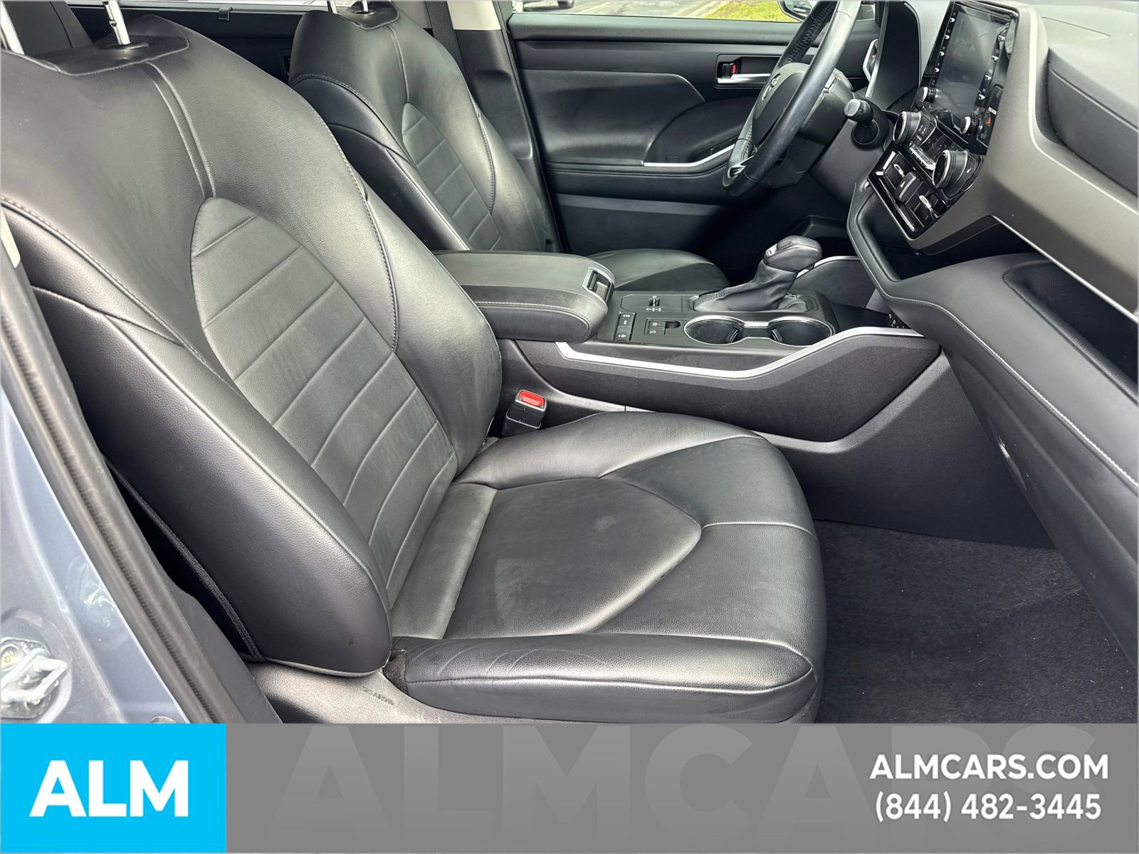 Used 2021 Toyota Highlander XLE image 15