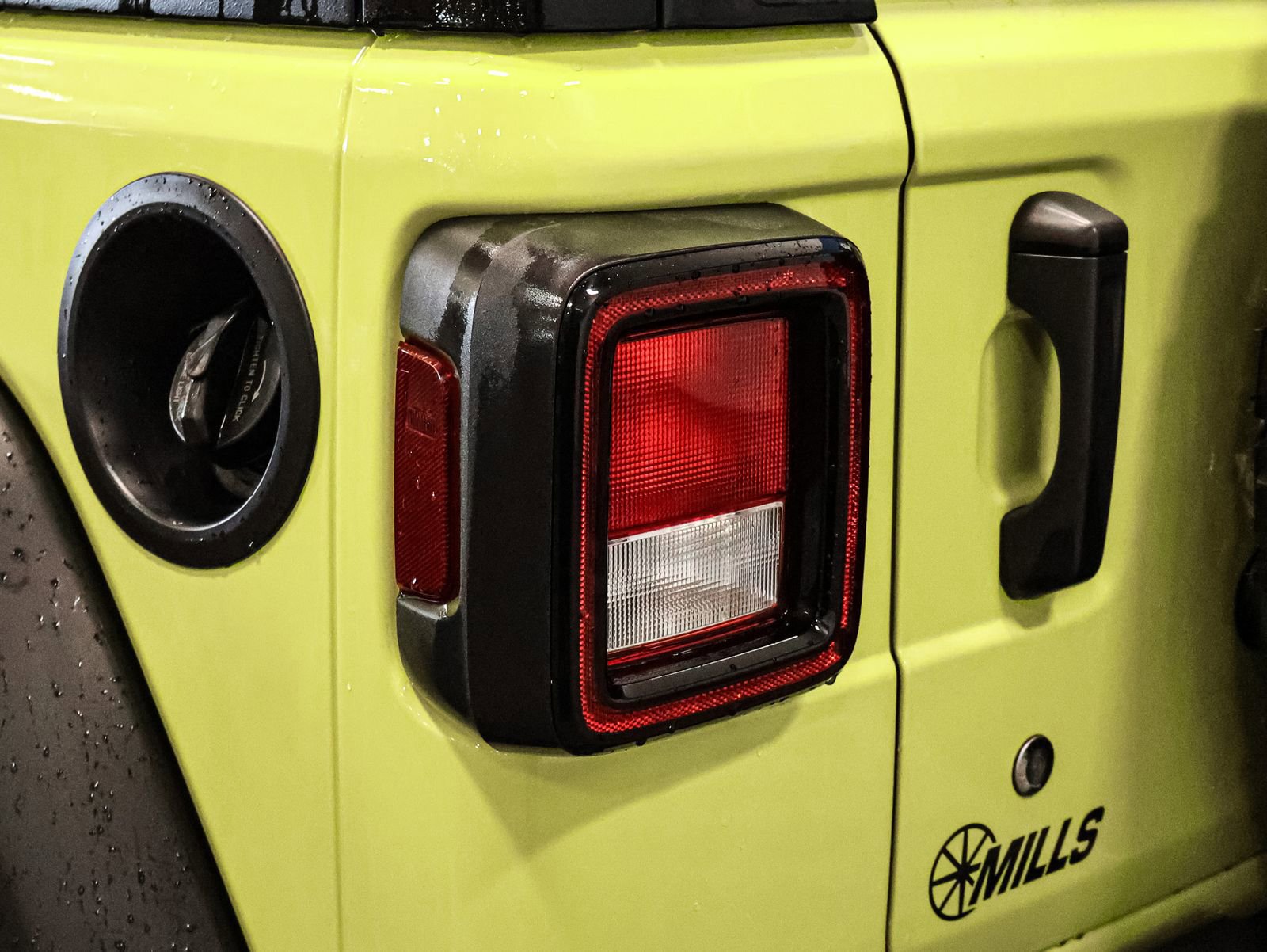 Used 2023 Jeep Wrangler Willys image 14