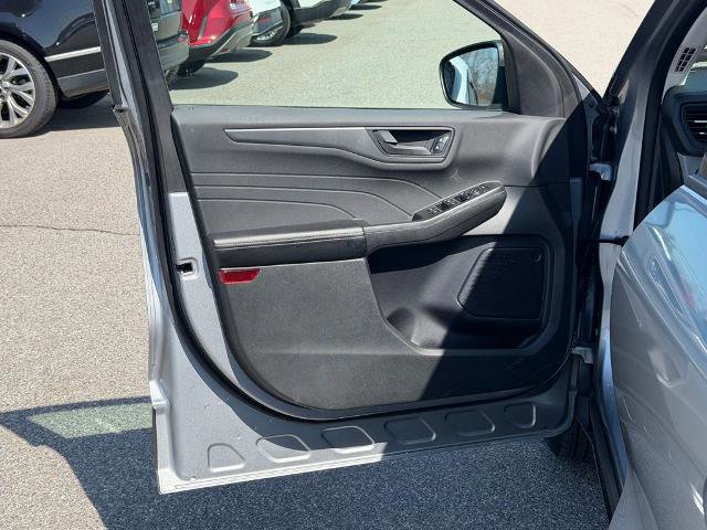 Certified 2023 Ford Escape Active AWD/4WD image 13