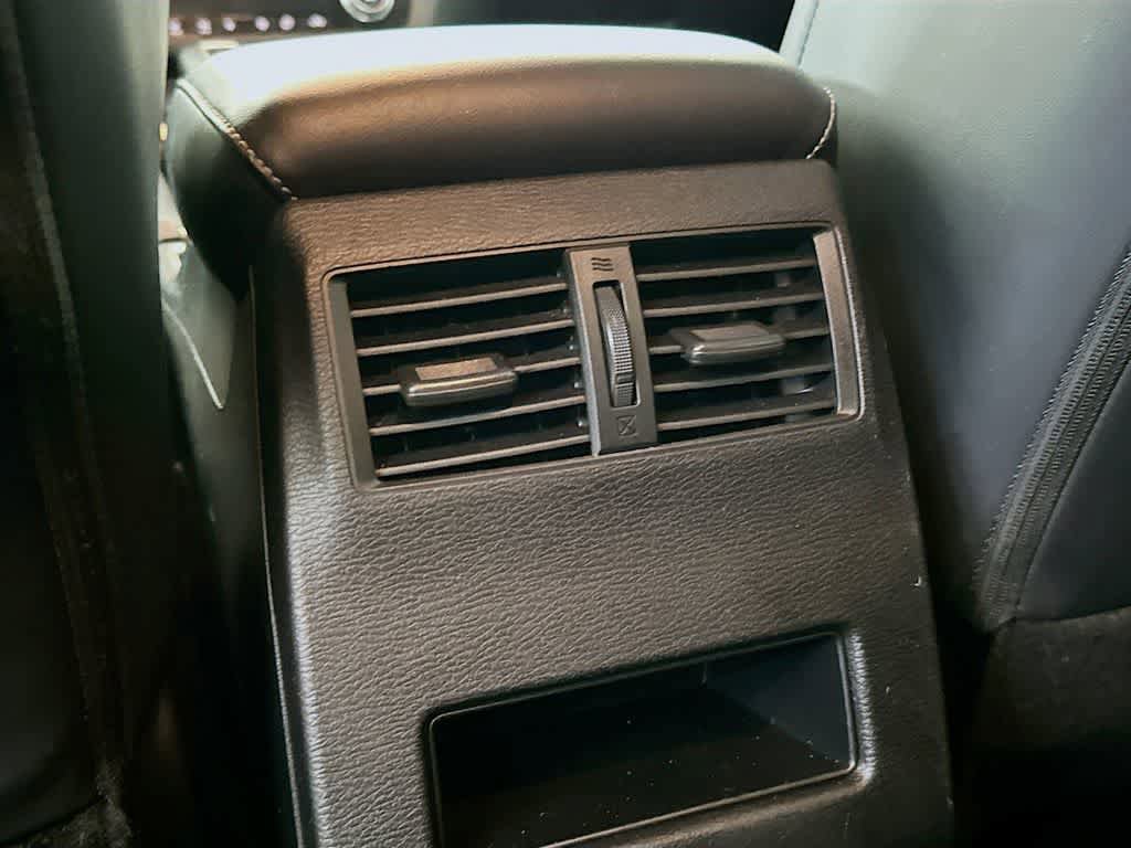 Used 2023 Mitsubishi Outlander SE FWD image 13