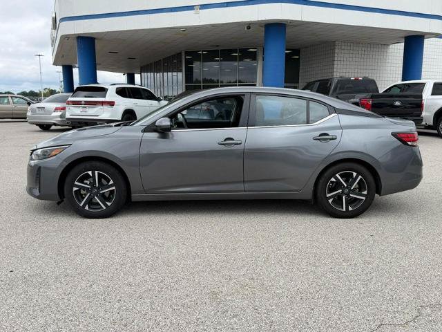 Used 2025 Nissan Sentra SV FWD image 2